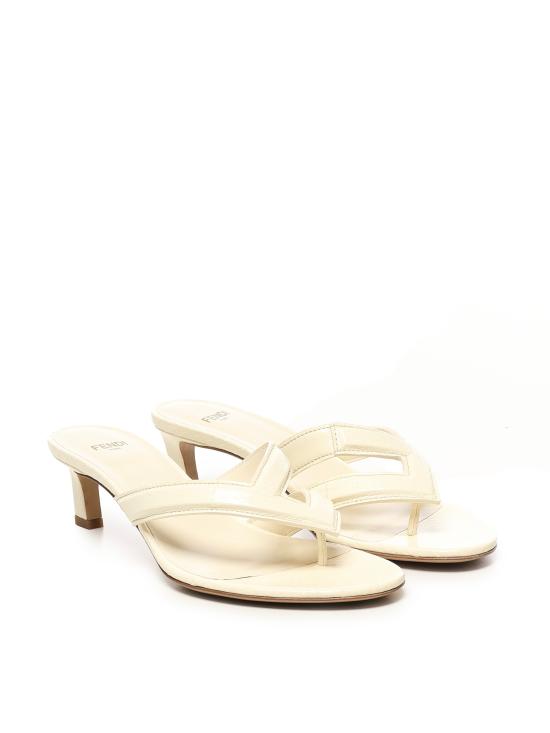 26SS 펜디 샌들 8Y8738 AUEEF0TZ0 White - FENDI