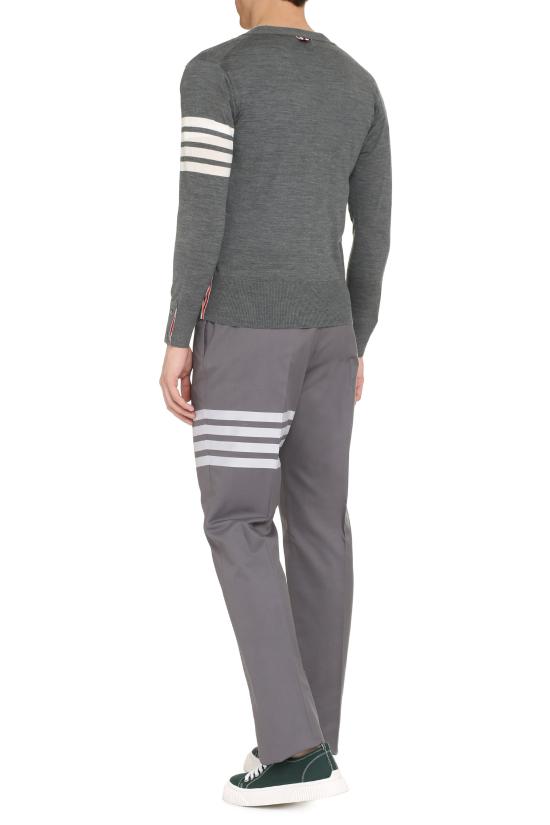 25FW 톰브라운 4바 서스테이너블 파인 메리노 울 클래식 가디건  MKC002AY1014 038 GREY - THOM BROWNE