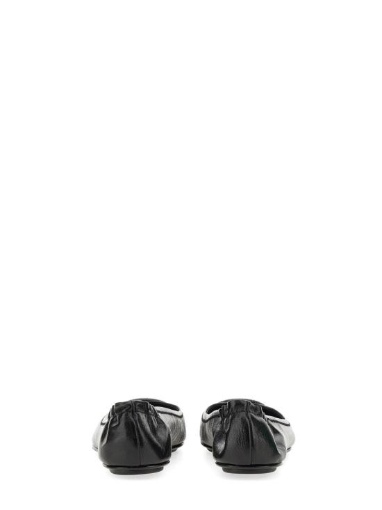 25SS 토리버치 미니 트래블 발레 플랫 슈즈 155637006 BLACK - TORY BURCH