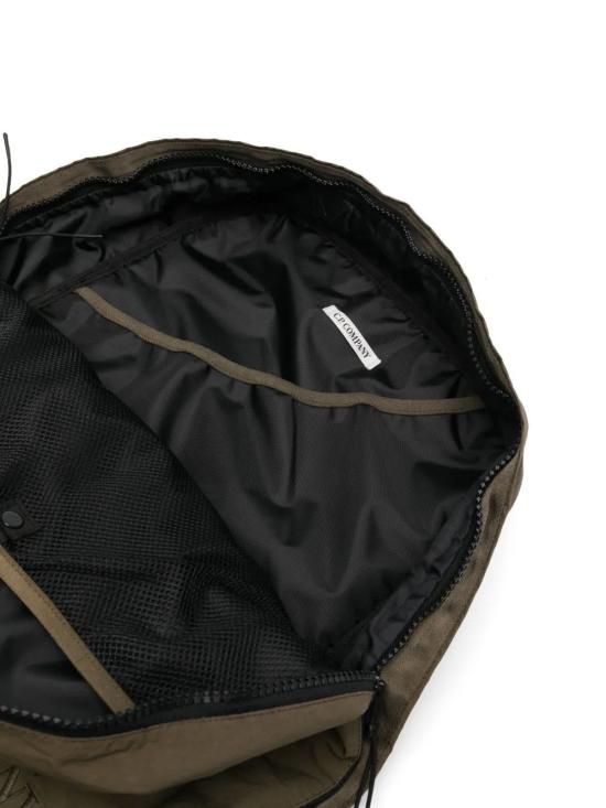 25SS 씨피 컴퍼니 백팩 18CMAC174A110188G683 IVY GREEN - C.P. COMPANY