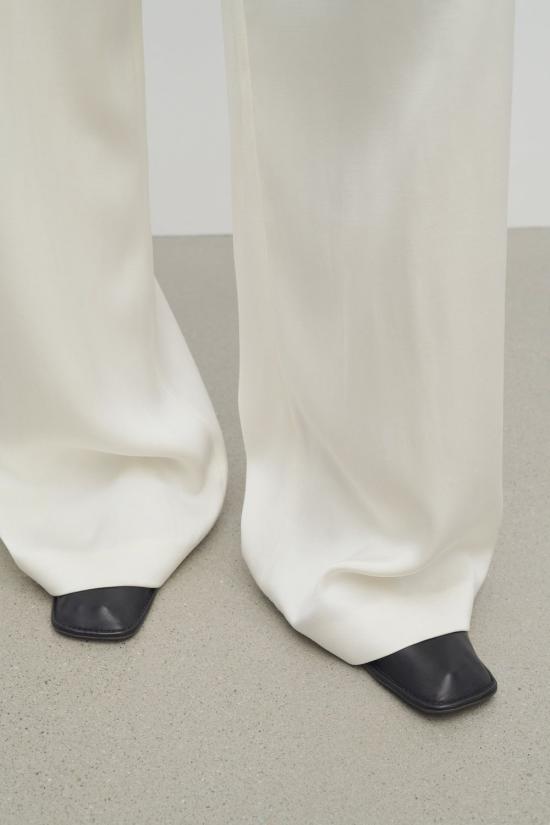 25SS 더로우 뮬/슬리퍼 F1598 SL3BLK NEGRO - THE ROW