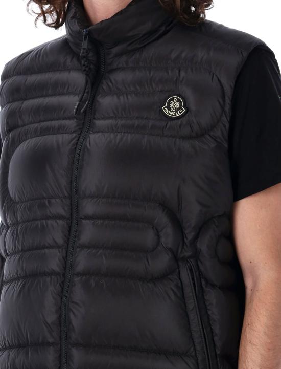 25SS 몽클레어 베스트 1A00019598BX 999 BLACK - MONCLER
