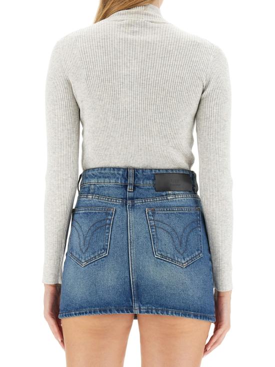  메종키츠네 볼드 폭스 헤드 패치 파인 립드 터틀넥 LW00806KT1091 GREY - MAISON KITSUNE