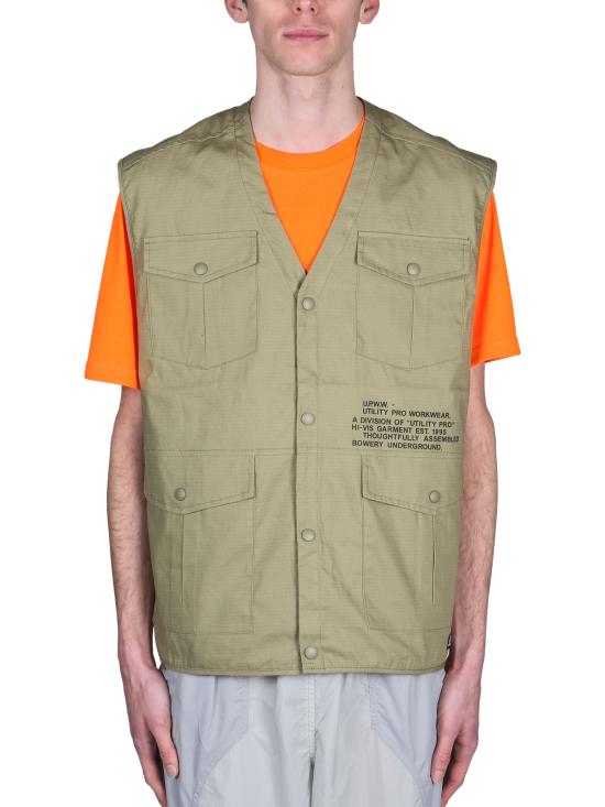  유피더블유더블유 베스트 ZVI3VE MILITARY GREEN