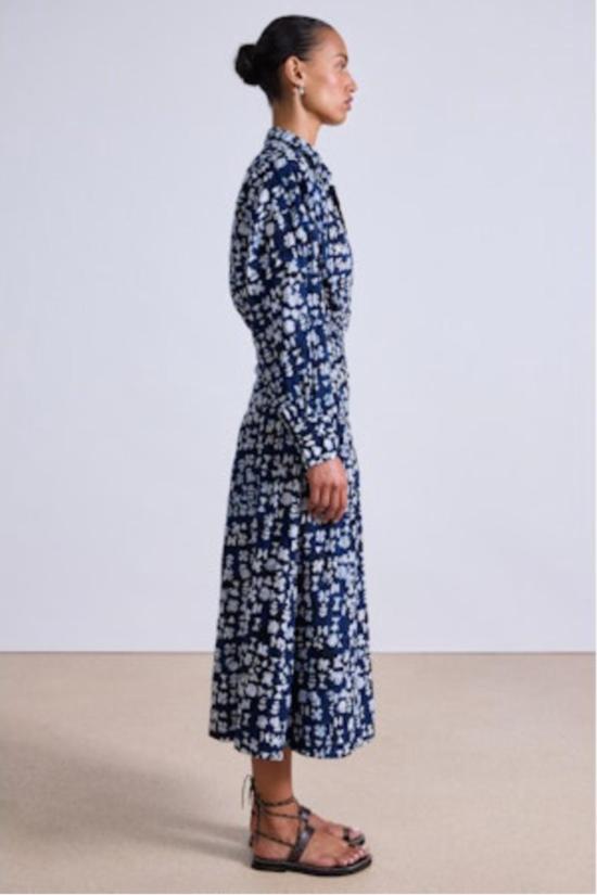  어피스 어파트 롱 원피스 어피스 아파트 소피아 스모크 셔츠 드레스 인디고 - APIECE APART