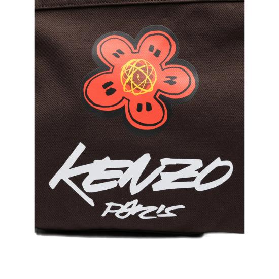 25FW 겐조 x Futura 2000 "Kenzo Utility" 레터링 라지 크로스백 FF68SA919F36 91 BROWN - KENZO