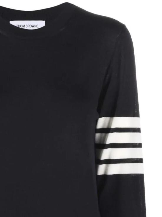 25FW 톰브라운 4바 릴렉스드 스웨터 FKA280AY1014415 BLUE - THOM BROWNE