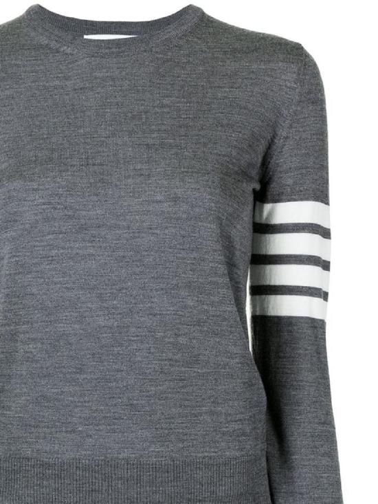 25FW 톰브라운 4바 릴렉스드 스웨터 FKA280AY1014035 Grey - THOM BROWNE