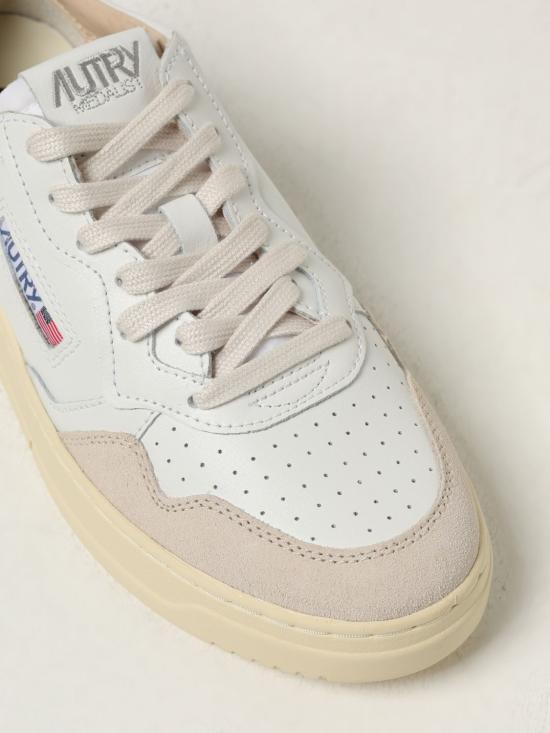 26SS 오트리 메달리스트 로우 스니커즈 AULM LS03 White - AUTRY