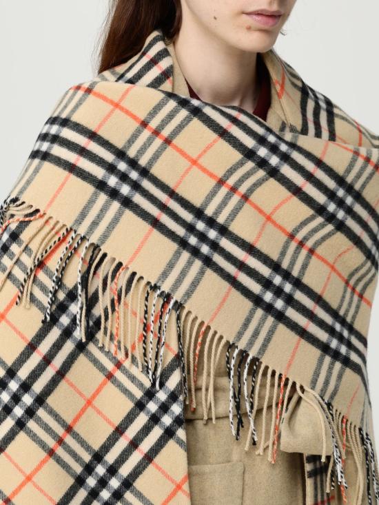 25FW 버버리 체크 패턴 프린지 케이프 8113128 Earth - BURBERRY