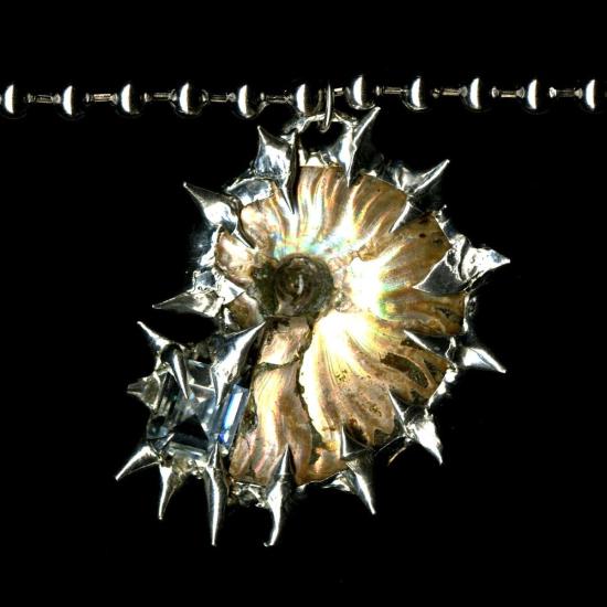  My Dearest World 목걸이/팬던트 내 사랑하는 세상 노틸러스 펜던트 - OTHER BRANDS