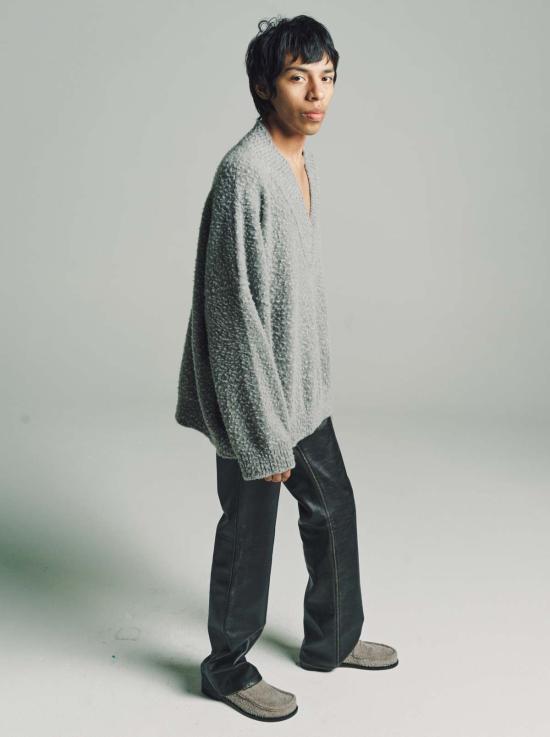  로에베 스웨터 그레이 오버사이즈 텍스처드 울 V넥 - LOEWE