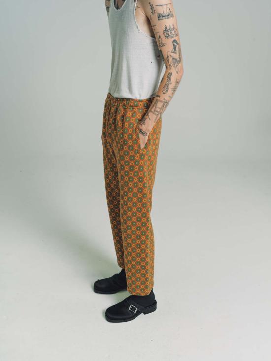  보디 스트레이트 팬츠 플로럴 자카드 스웨트팬츠 브라운 - BODE