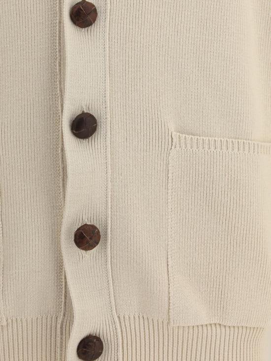 25FW 골든구스 코튼 니트 V넥 버튼 가디건  GMP00946P001972 55550 Beige - GOLDEN GOOSE