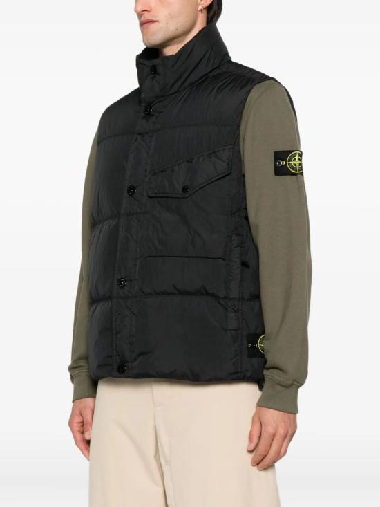 25FW 스톤 아일랜드 크링클 랩스 NY 리사이클 나일론 다운 베스트 K2S15G100003S0A23V0029 BLACK DOM - STONE ISLAND