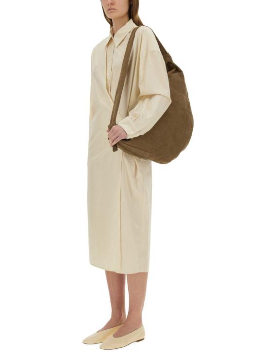 25SS 르메르 스트레이트 칼라 트위스트 드레스 DR1092 LF588YE507 Beige - LEMAIRE