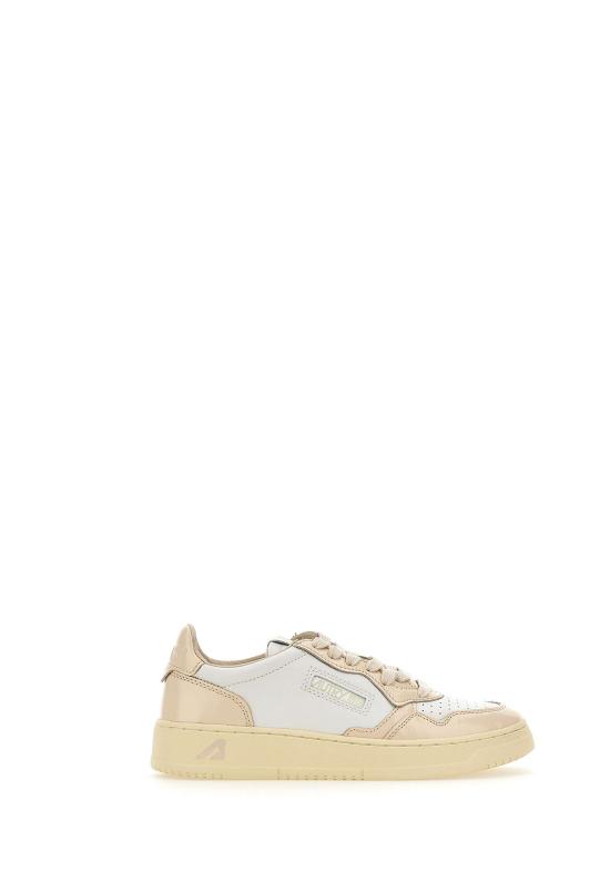 25FW 오트리 메달리스트 로우 스니커즈 AULW RT03 White