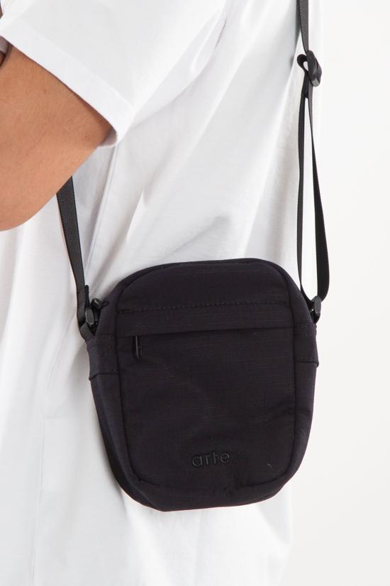25SS 아르떼 앤트워프 크로스백 SS25 207AC BLACK Black