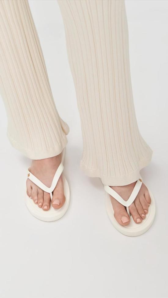  토리버치 샌들 키라 패디드 플립플랍 뉴 아이보리 - TORY BURCH