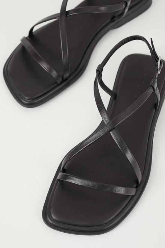  베가본드 뮬/슬리퍼 Vagabond Izzy Criss Cross  블랙 - VAGABOND