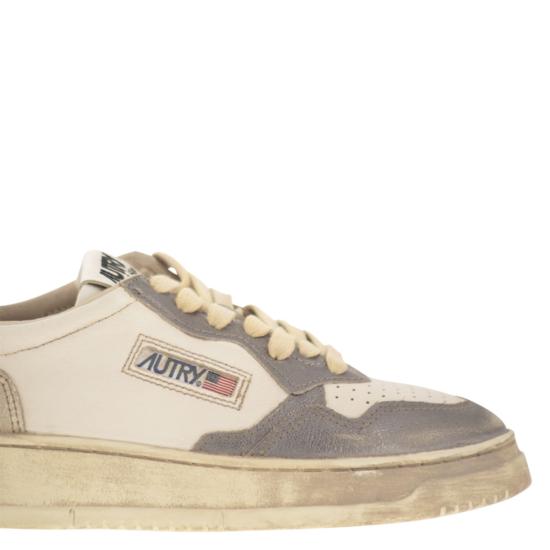 25FW 오트리 슈퍼 빈티지 메달리스트 로우 레더 스니커즈 AVLW WHITE GREY - AUTRY