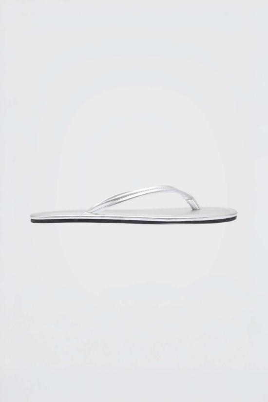  세인트아그니 뮬/슬리퍼 성 아그니 통 디테일 슬라이드