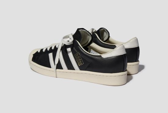 25FW 아디다스 스니커즈 슈퍼스타 빈티지 - 블랙 / 화이트 / 크루 화이트 JQ3255 - ADIDAS