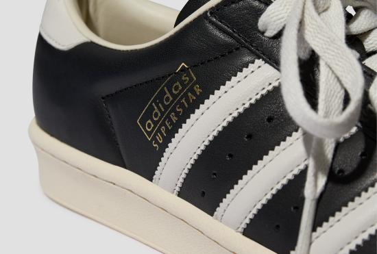 25FW 아디다스 스니커즈 슈퍼스타 빈티지 - 블랙 / 화이트 / 크루 화이트 JQ3255 - ADIDAS