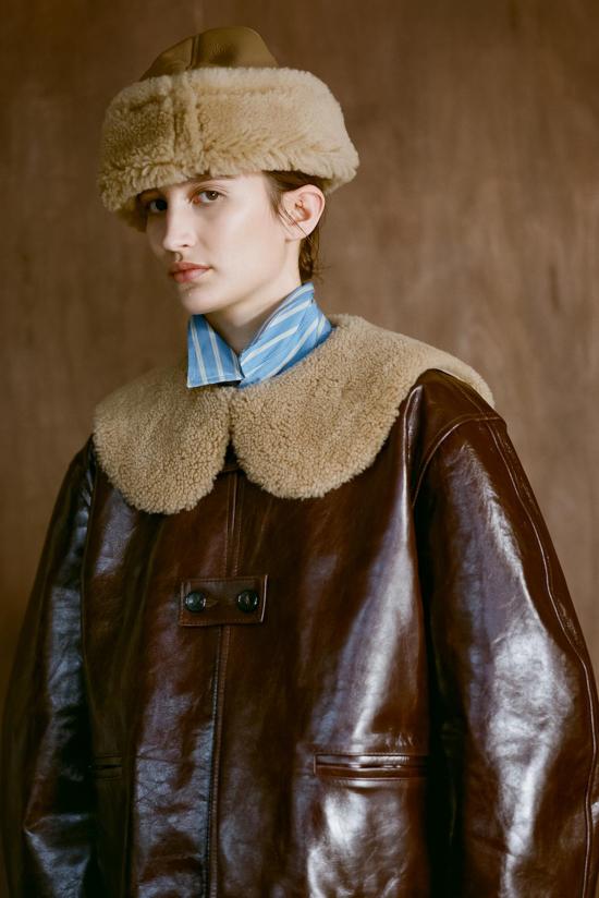  코울리 스튜디오 무스탕 콜리 스튜디오 엘리 재킷