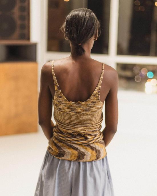  베이스레인지 민소매 티셔츠 Baserange 플루트 탱크 브라운 멜란지 - BASERANGE