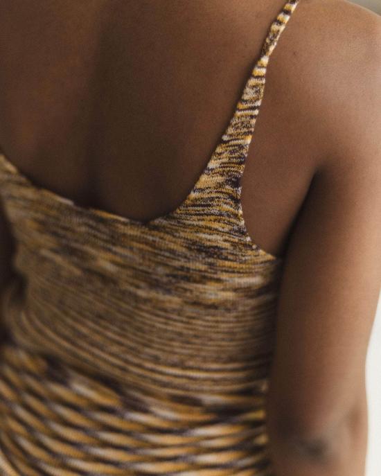  베이스레인지 민소매 티셔츠 Baserange 플루트 탱크 브라운 멜란지 - BASERANGE