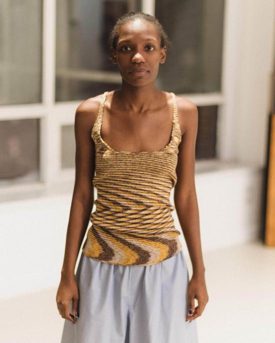  베이스레인지 민소매 티셔츠 Baserange 플루트 탱크 브라운 멜란지