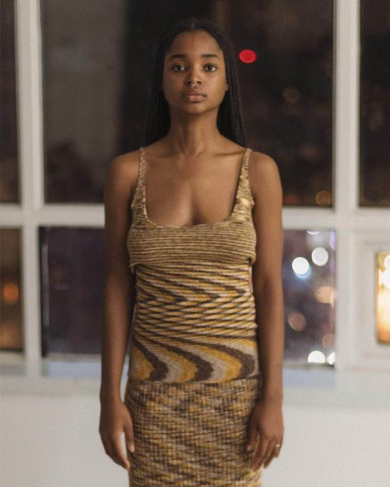  베이스레인지 민소매 티셔츠 Baserange 플루트 탱크 브라운 멜란지 - BASERANGE