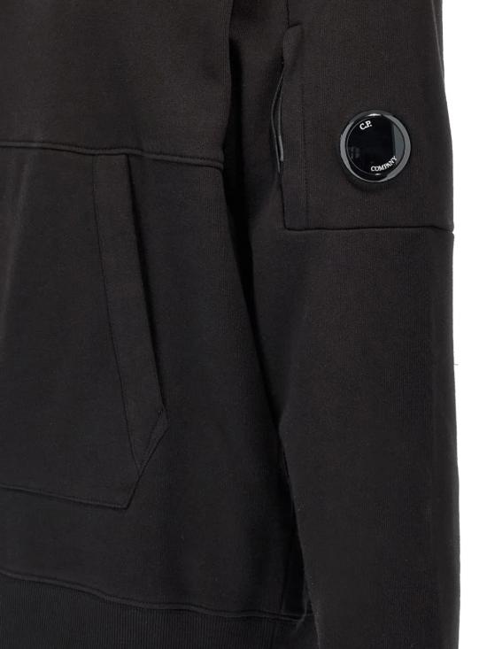 25FW 씨피 컴퍼니 다이애그널 레이즈드 플리스 렌즈 레귤러 핏 후드 티셔츠 RCCMSS714A 005086W 999 Black - C.P. COMPANY