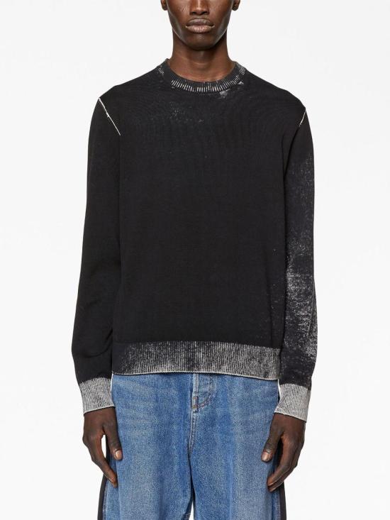  디젤 리버스 프린트 코튼 스웨터 A111870BEAR9XX Black - DIESEL