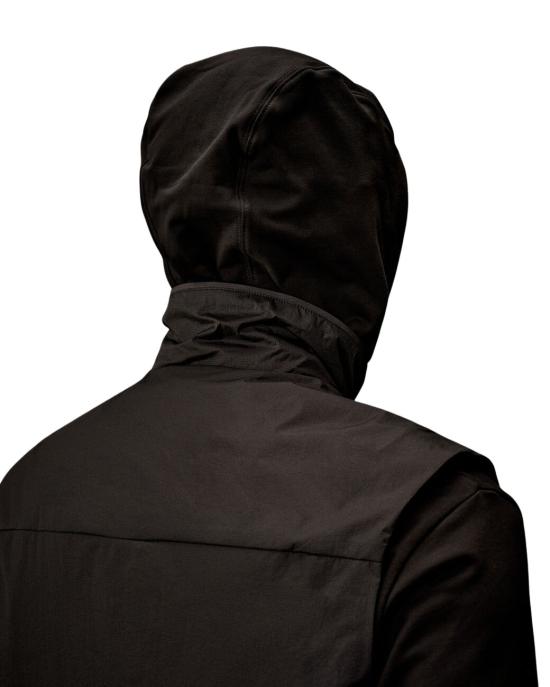 25FW 씨피 컴퍼니 베스트 19CLVE008A110400A 999 BLACK - C.P. COMPANY