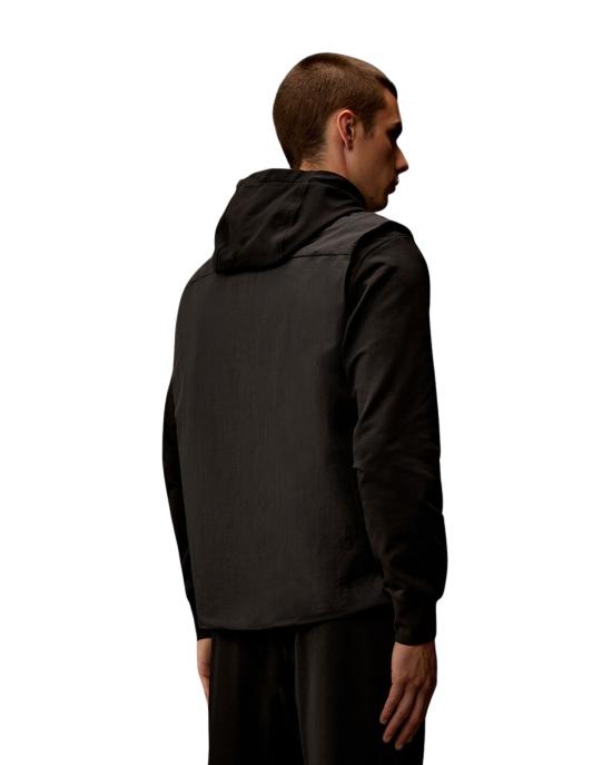 25FW 씨피 컴퍼니 베스트 19CLVE008A110400A 999 BLACK - C.P. COMPANY