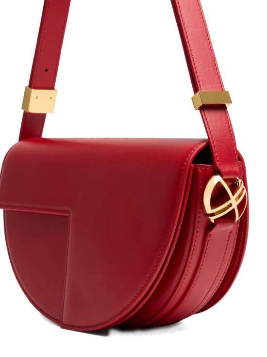 25FW 파투 하프문 레더 숄더백 BA0225000 314R ELIXIR RED - PATOU