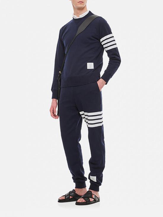 25FW 톰브라운 클래식 루프백 엔지니어드 4바 스웨트팬츠 클래식 루프백 엔지니어드 4바 스웨트 MJQ008H00535 461 Blue - THOM BROWNE