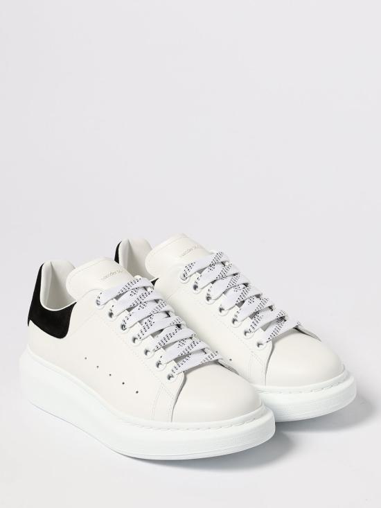 25FW 알렉산더 맥퀸 오버사이즈드 스니커즈 553770WIAIH 9061 White - ALEXANDER MCQUEEN