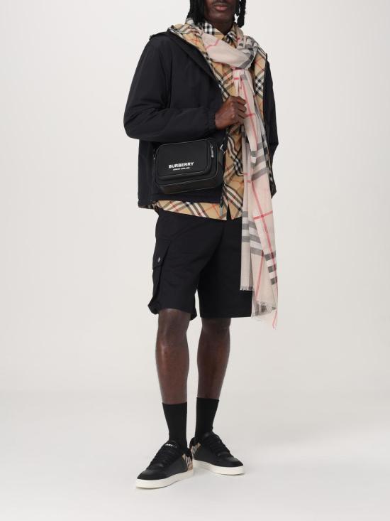 25FW 버버리 리버시블 체크 트래퍼드 자켓 8104102 Nude - BURBERRY