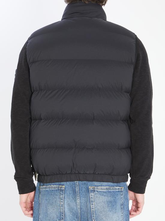 25FW 스톤 아일랜드 심리스 터널 나일론 다운-TC 다운 베스트  K2S15G100007S0028V0029 BLACK DOM - STONE ISLAND