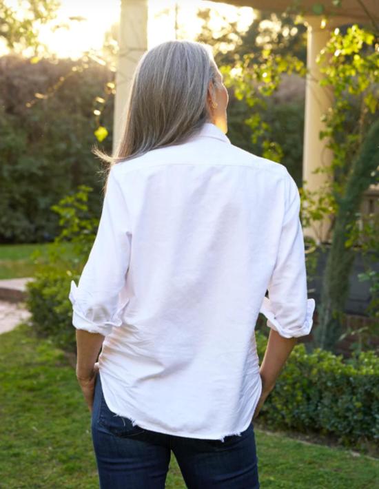  프랭크 앤 에일린 셔츠 프랭크 앤 엘린 엘린 릴렉스 버튼업 셔츠 화이트 태터드 워시 데님 - FRANK & EILEEN