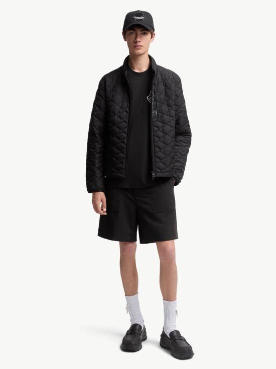 25FW 몽클레어 반팔 티셔츠 K20918C0001389AJS 998 Black - MONCLER