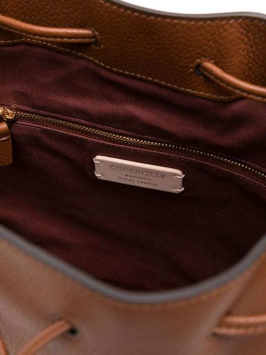 25FW 코치넬리 백팩 E1TFK230101 W11 Brandy - COCCINELLE