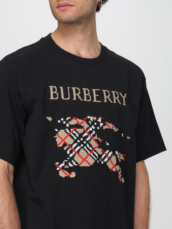 26FW 버버리 크로스 스티치 EKD 코튼 티셔츠 8109021 Black - BURBERRY