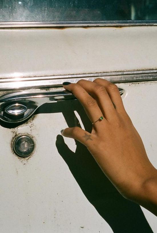  몬도 몬도 반지 에메랄드 프린세스 링 14k 옐로우 골드 - MONDO MONDO