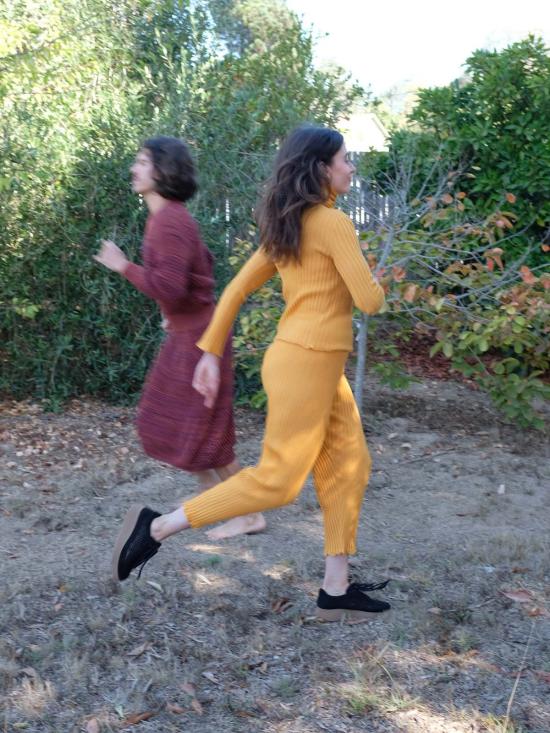  베클리나 스트레이트 팬츠 메리노 리브 조거 사프란 - BEKLINA