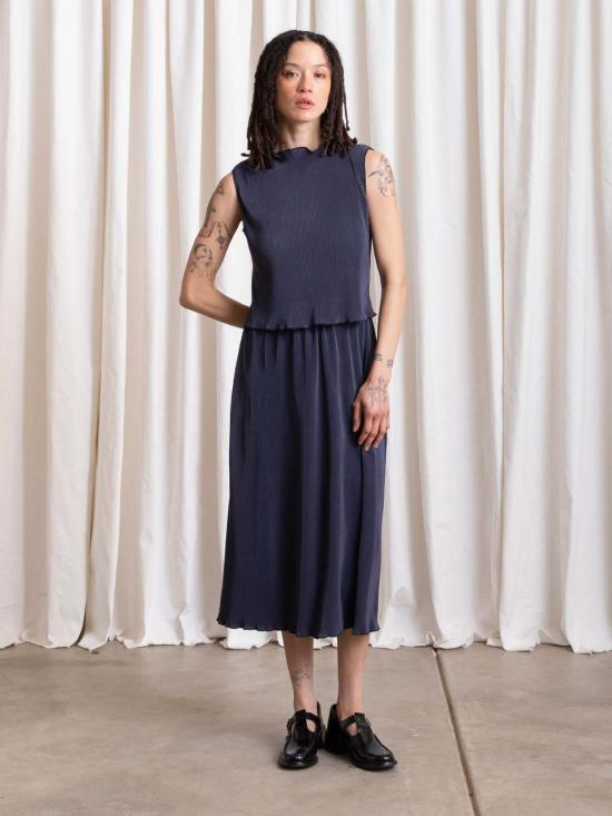  알리 골든 민소매 티셔츠 하이넥 플리츠 탱크탑 - ALI GOLDEN