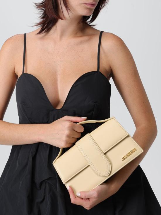 26SS 자크뮈스 라지 밤비노 크로스바디 플랩 백 BAW00007AC01C02 120 Ivory - JACQUEMUS